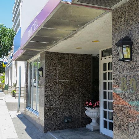 Hotel 89 Yorkville Toronto Exterior photo